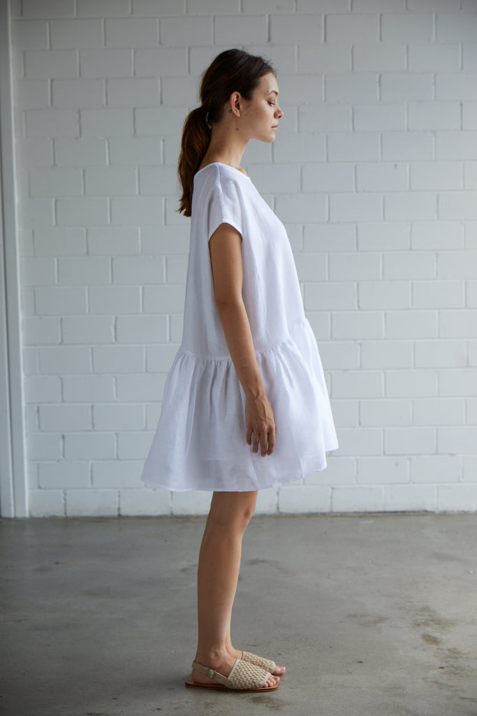 Lily dress white linen
